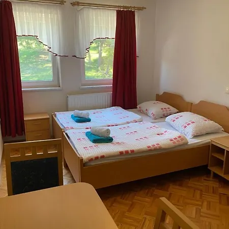 Kmetija Knavs Farm stay